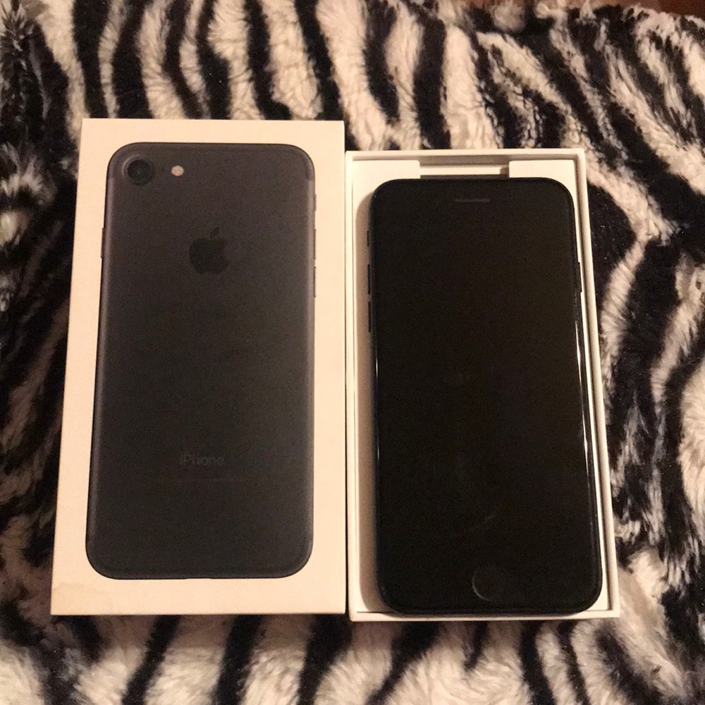 iPhones one iPhone 6s and one 6s plus rose gold